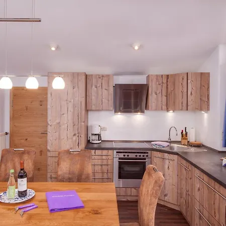 Mayer Apartment